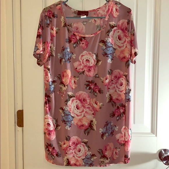 Discreet Tops - Discreet top